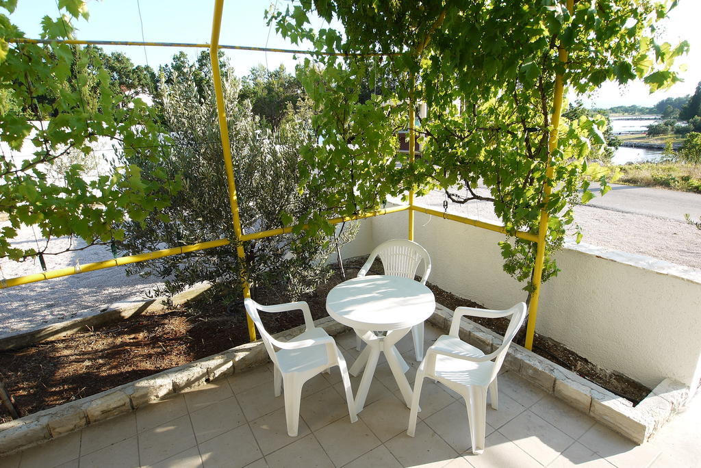 Paklenica Sport Apartments Starigrad-Paklenica Szoba fotó